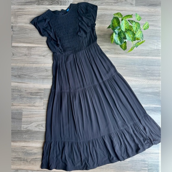 Old Navy Fit & Flare Flutter-Sleeve Tiered Smocked Black Midi Dress Size XS - Picture 11 of 11